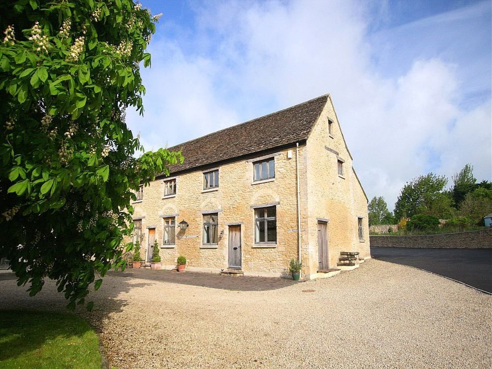 Property photo 1 of 19