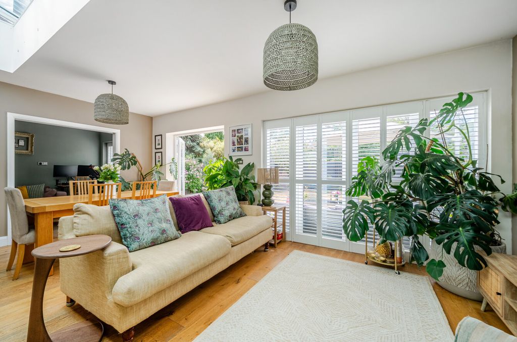 Property photo 3 of 43 1495571-37-6A5Dfe...