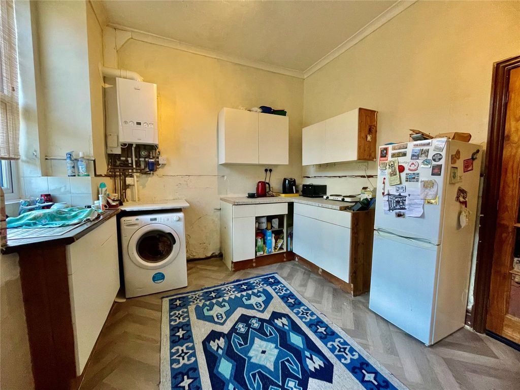 Property photo 3 of 10 Dining Kitchen