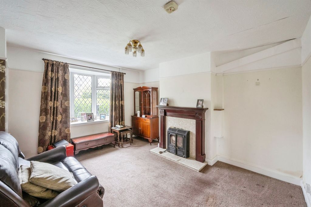 Property photo 2 of 20
