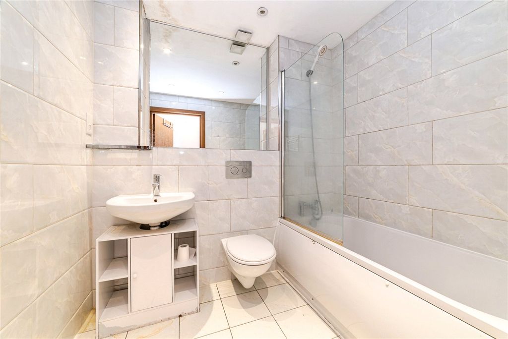 Property photo 3 of 17 Picture No. 23