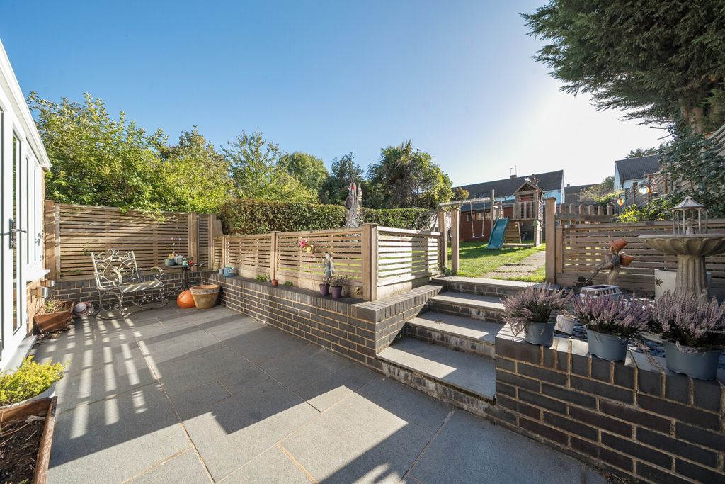 Property photo 3 of 19 1523424-8-6Ab176F...