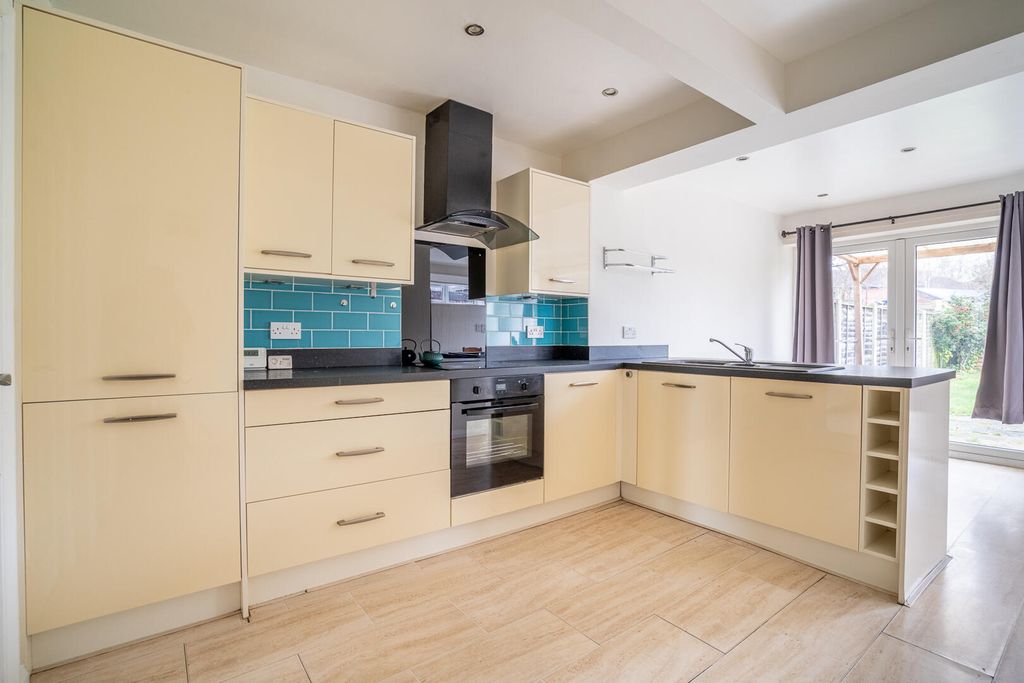 Property photo 2 of 13 Kitchen