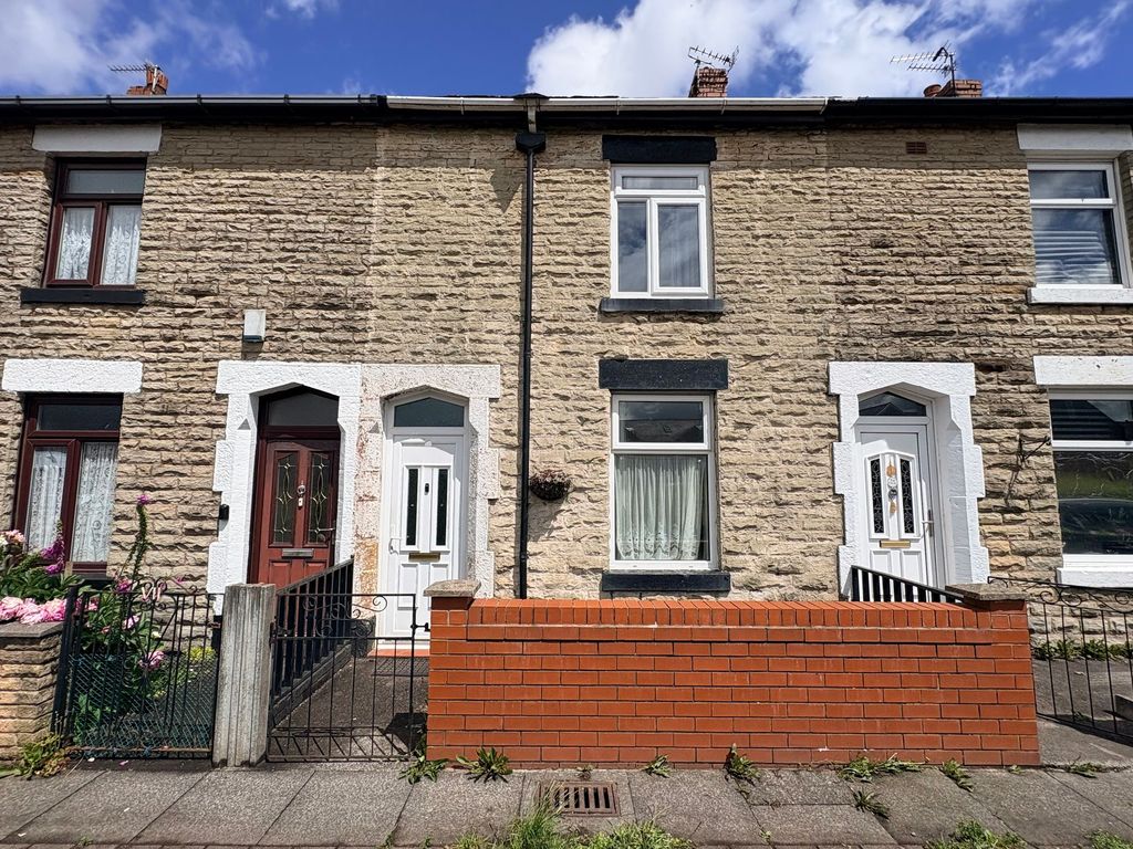 Property photo 1 of 18