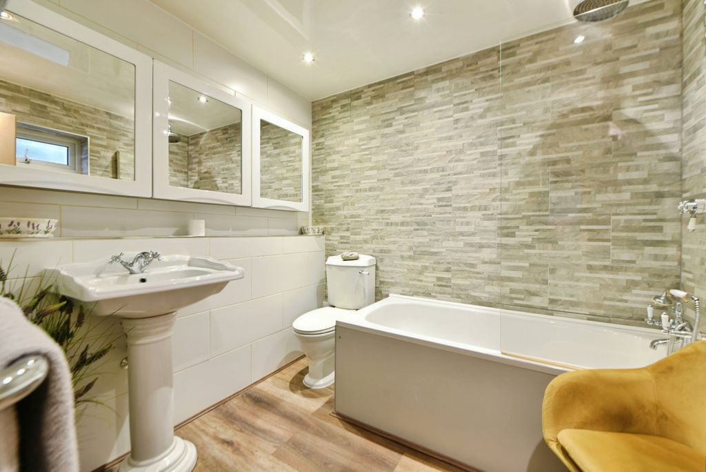Additional image 10 of 7 bed bungalow for saleBlackshaw Lane, Royton, Oldham, Greater Manchester OL2