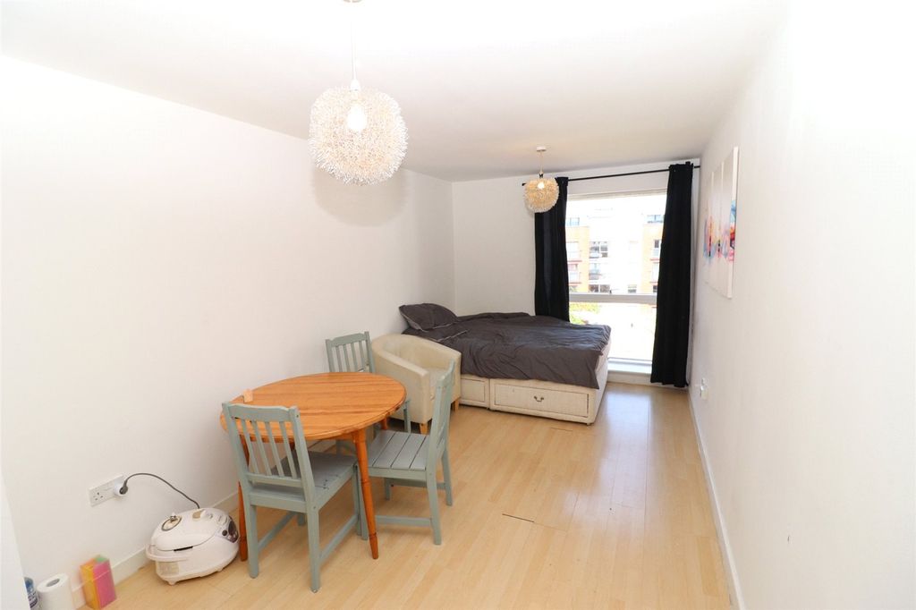 Property photo 2 of 10 Picture No. 05