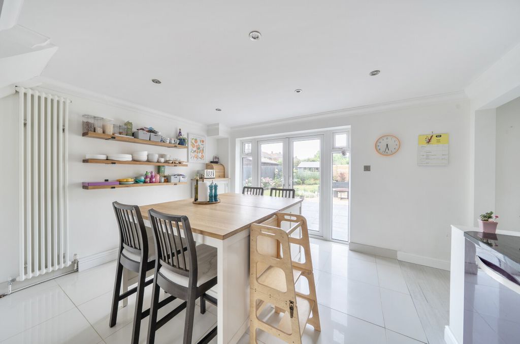 Property photo 3 of 19 1465436-30-6A1876...