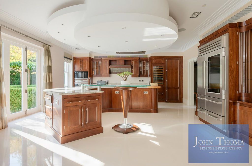 Additional image 5 of 6 bed detached house for saleSylvan Avenue, Emerson Park RM11