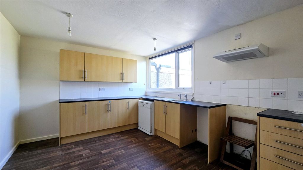 Property photo 3 of 16 Picture No. 39