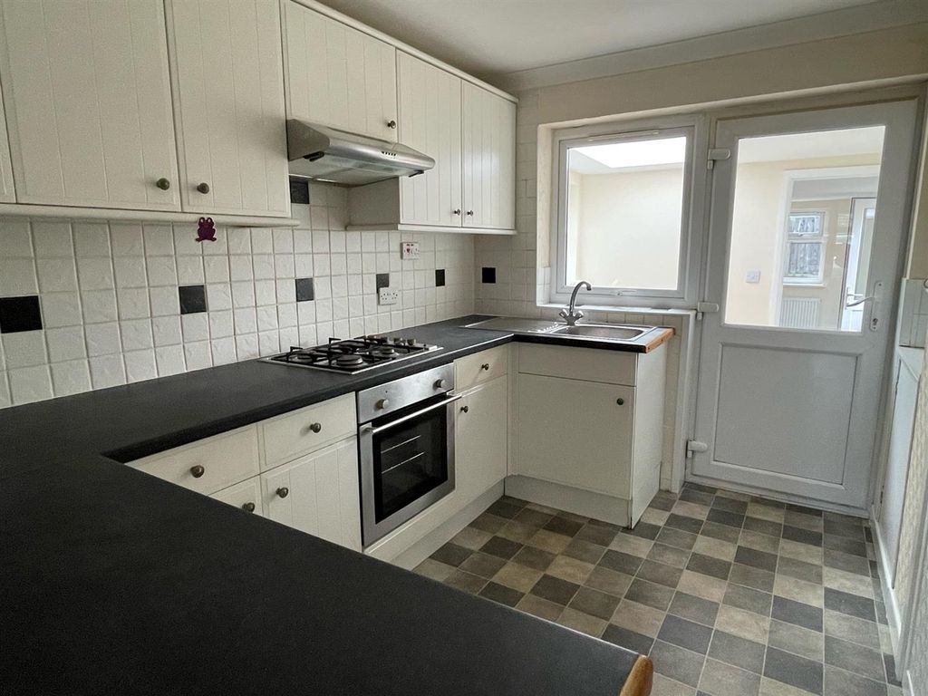 Property photo 3 of 20 Kitchen,.Jpg