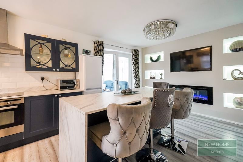 Property photo 3 of 19 Photo 8