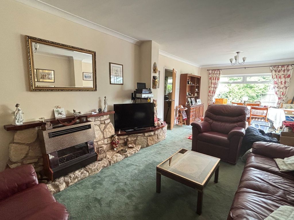 Property photo 3 of 11 Photo 3