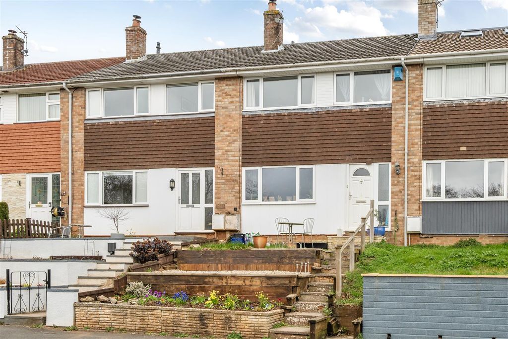 Property photo 1 of 23 Front Garden