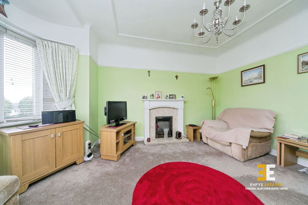 Property photo 3 of 20