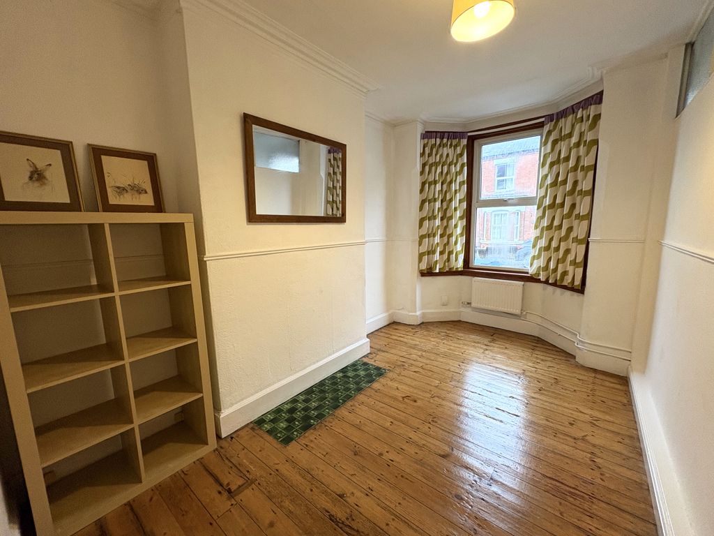 Property photo 3 of 15 Reception 1