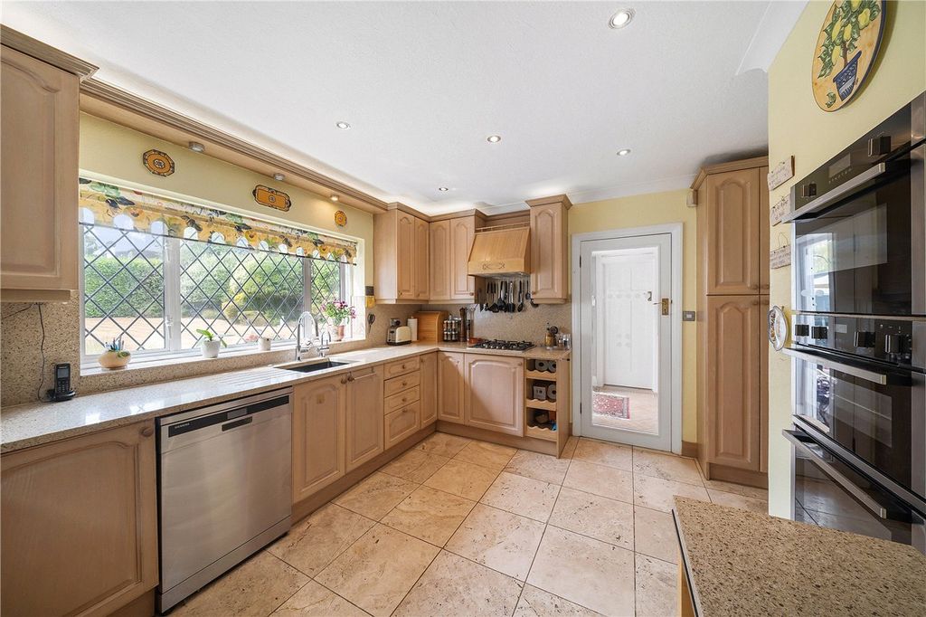 Property photo 3 of 16 Kitchen