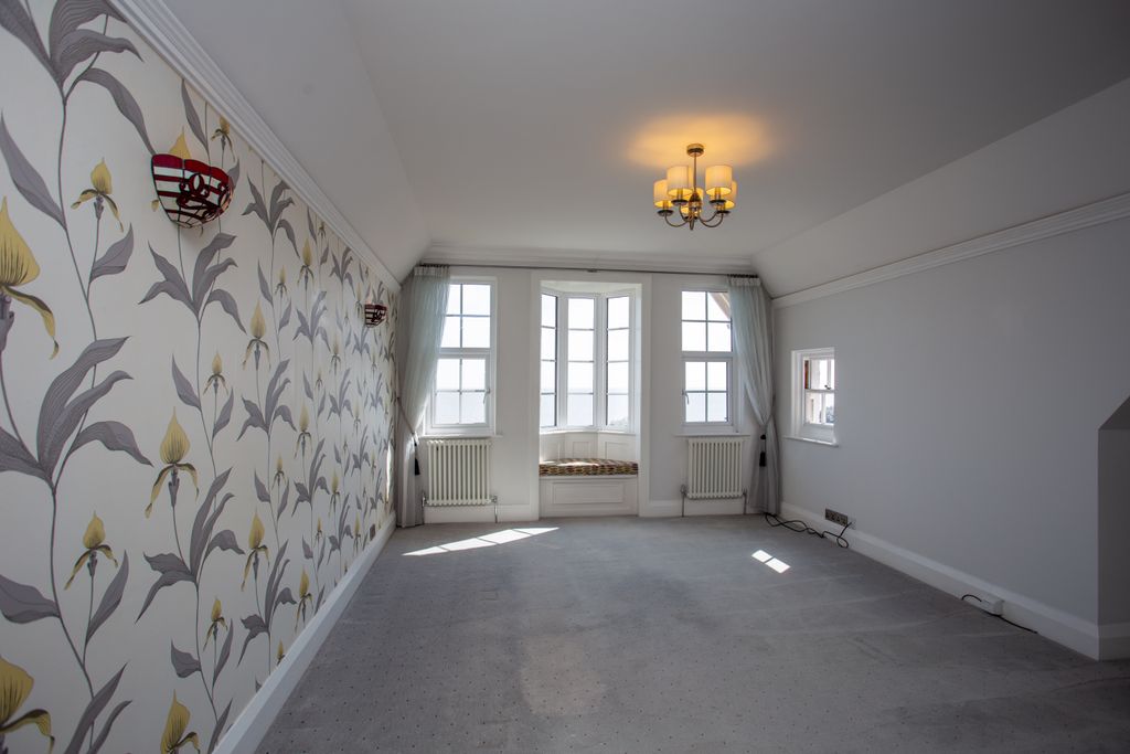 Property photo 3 of 19 Img_5541