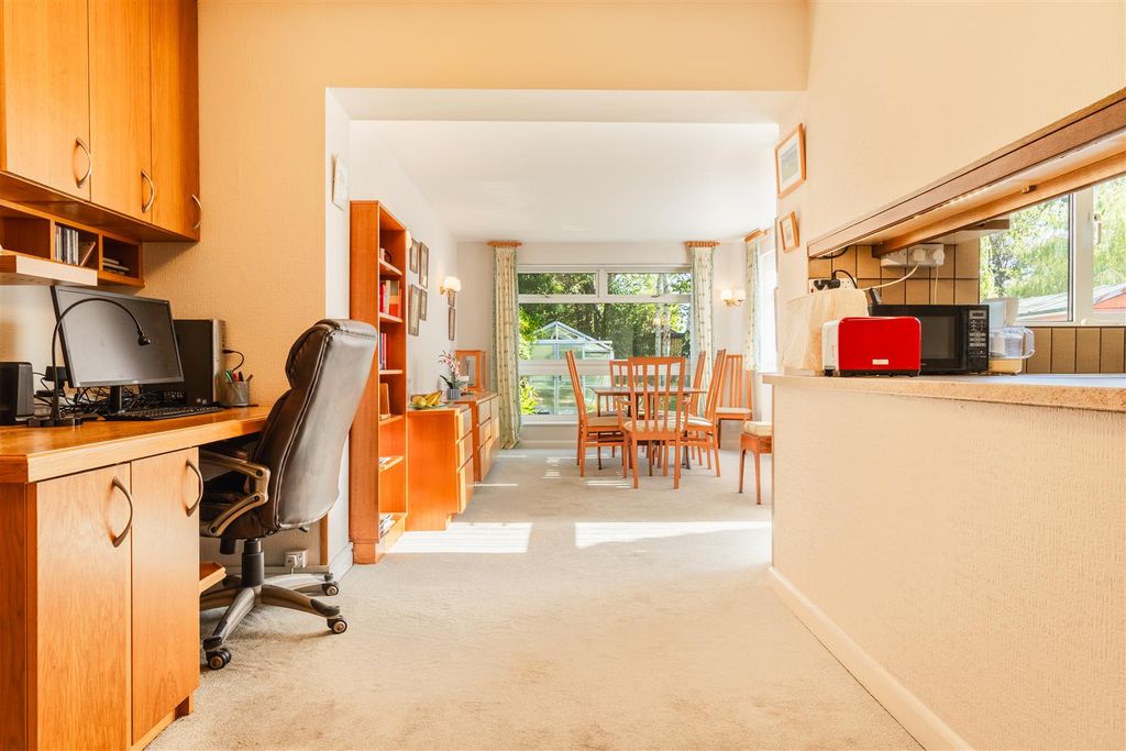 Property photo 3 of 32