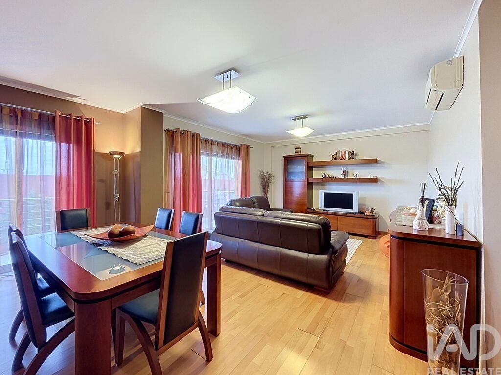Property photo 1 of 39