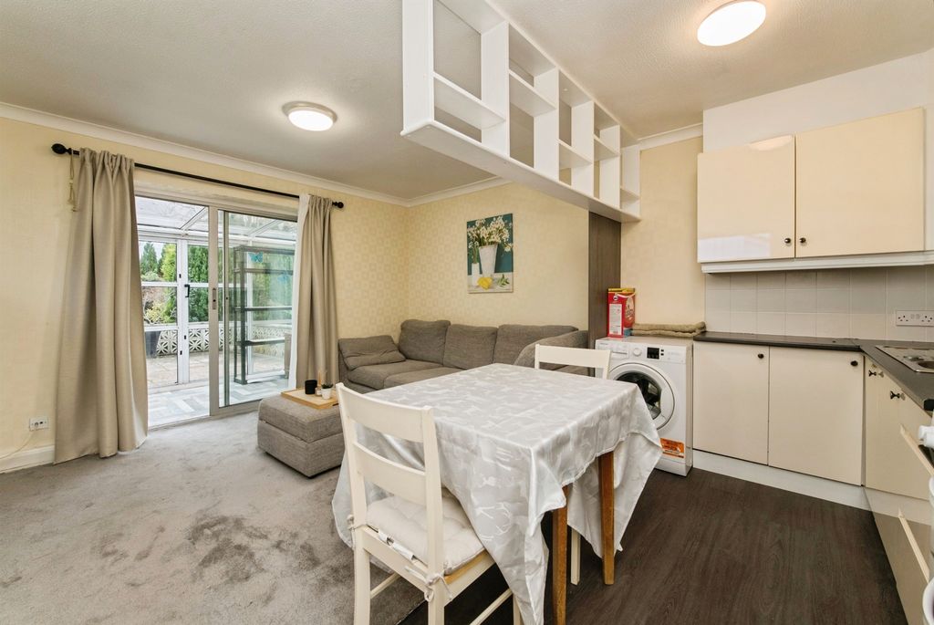 Property photo 3 of 13