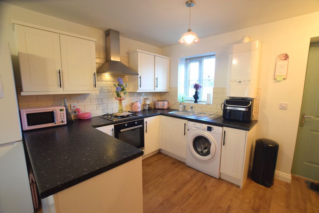 Property photo 3 of 15