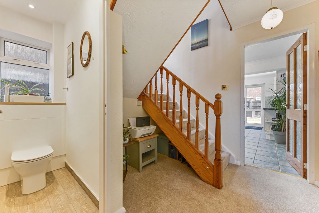 Property photo 3 of 33