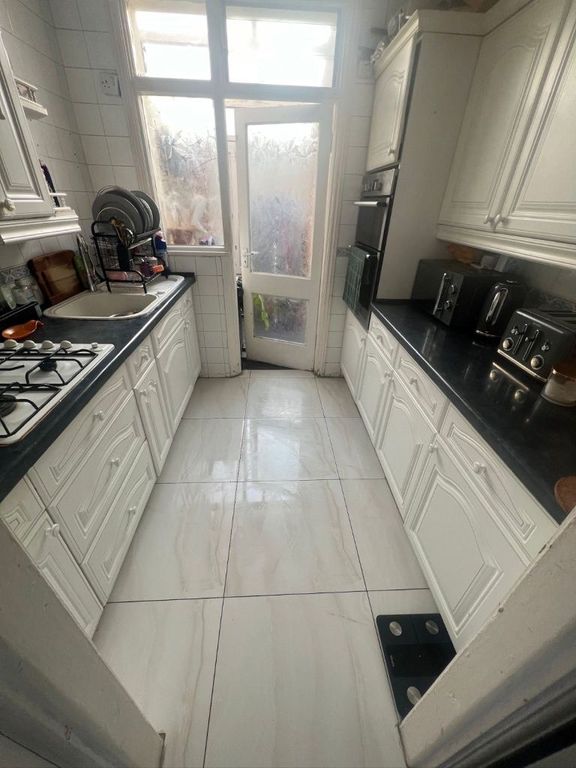 Property photo 2 of 3