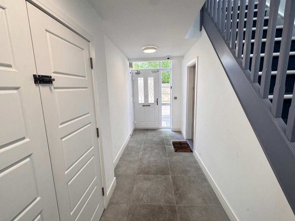 Property photo 2 of 13 4265642