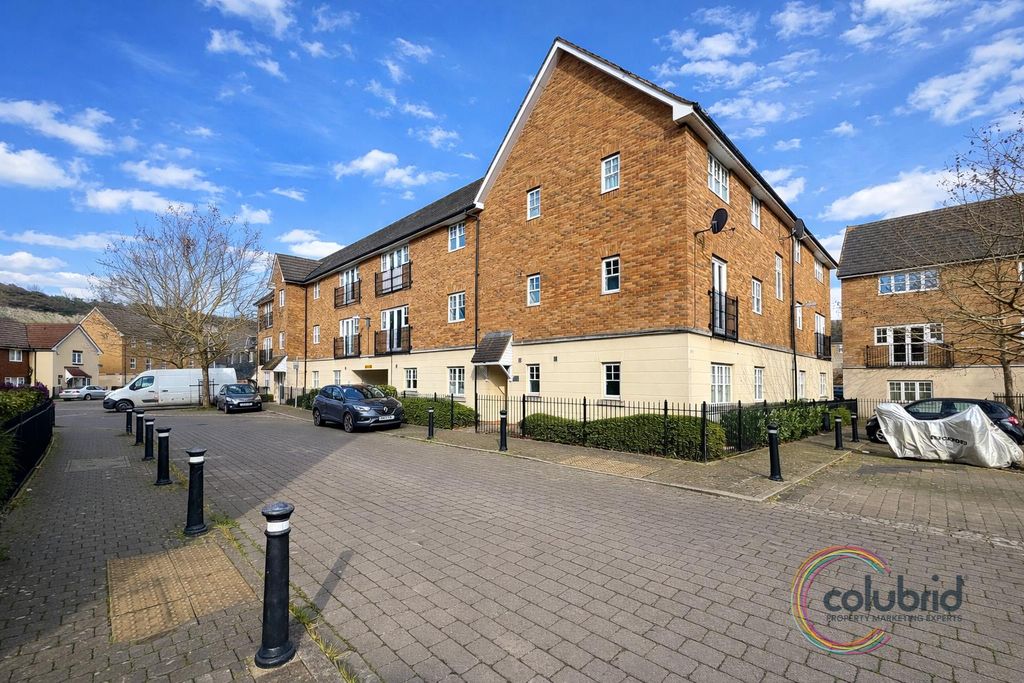 Property photo 1 of 9