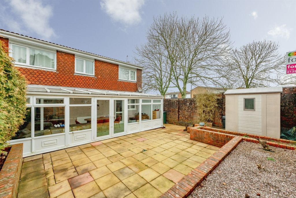 Property photo 2 of 20