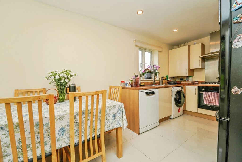 Property photo 3 of 14 Pbox-Img.Jpg