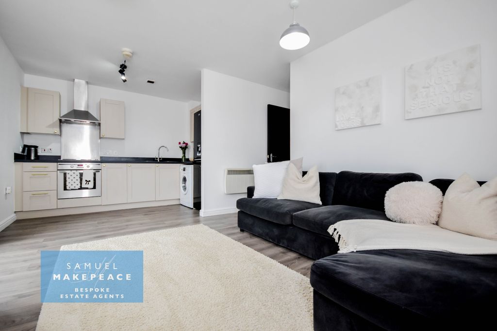 Property photo 2 of 18 Gallery