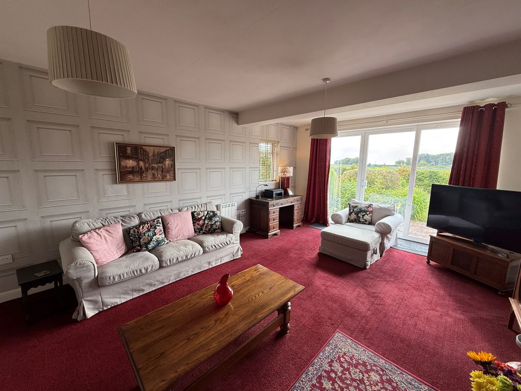 Property photo 2 of 21