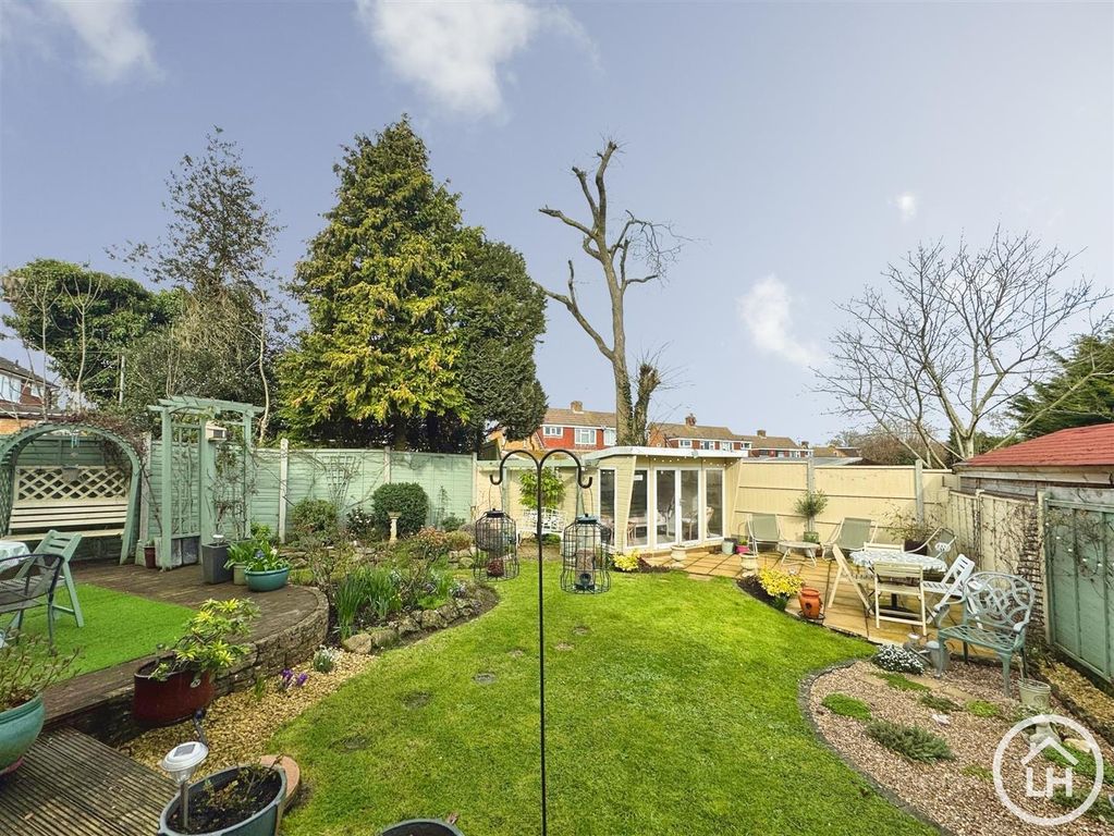 Property photo 1 of 16 Garden