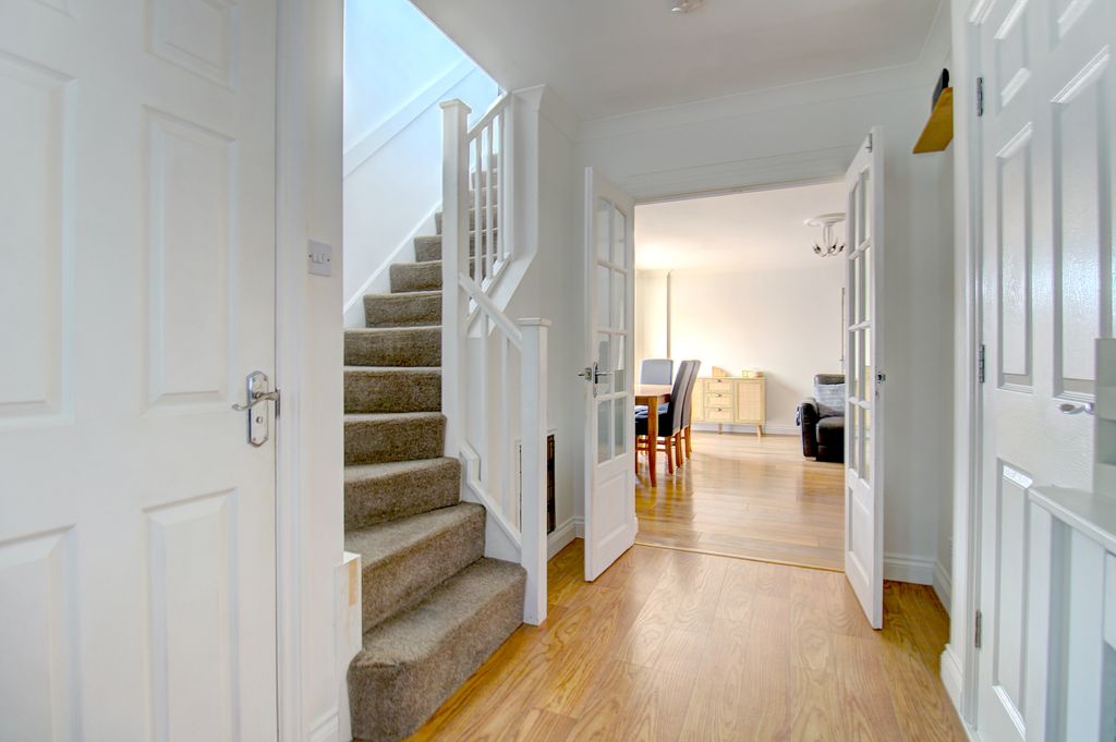 Property photo 2 of 24 Hallway
