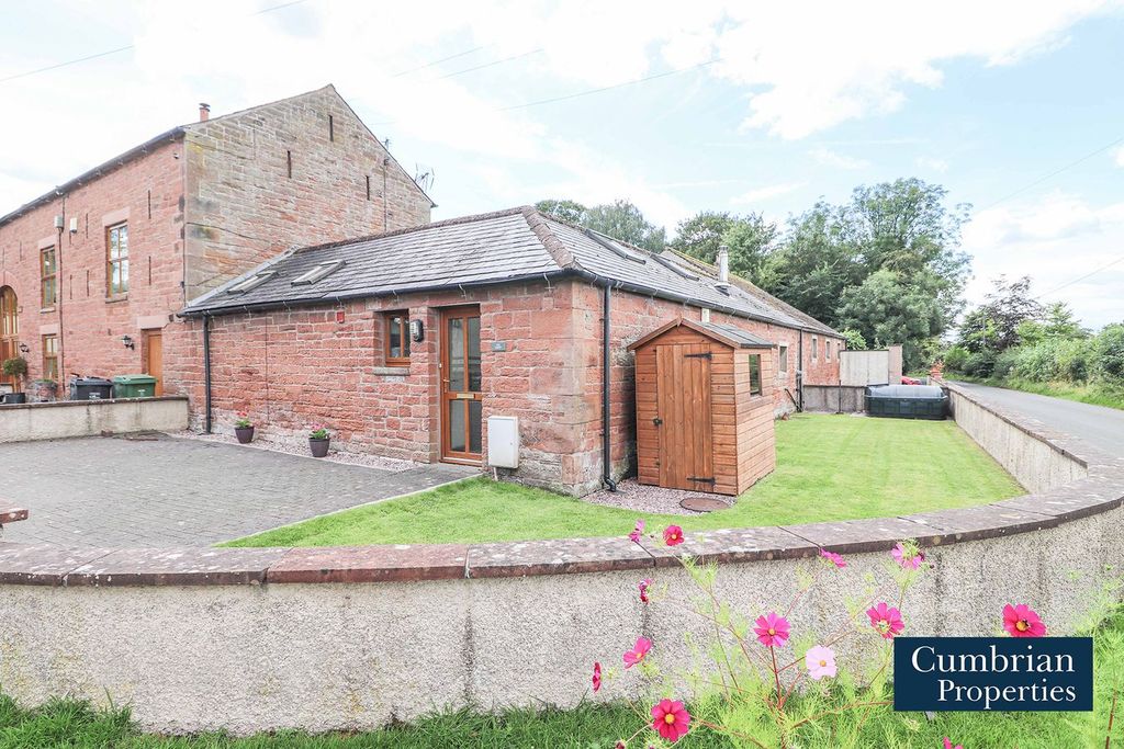 Property photo 1 of 15 External