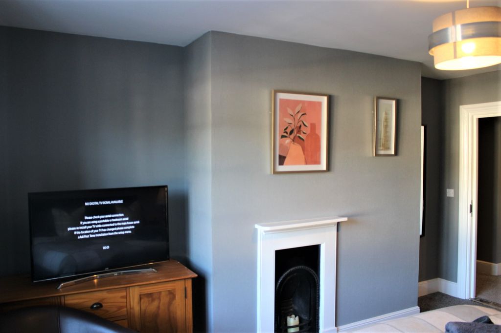 Property photo 2 of 5