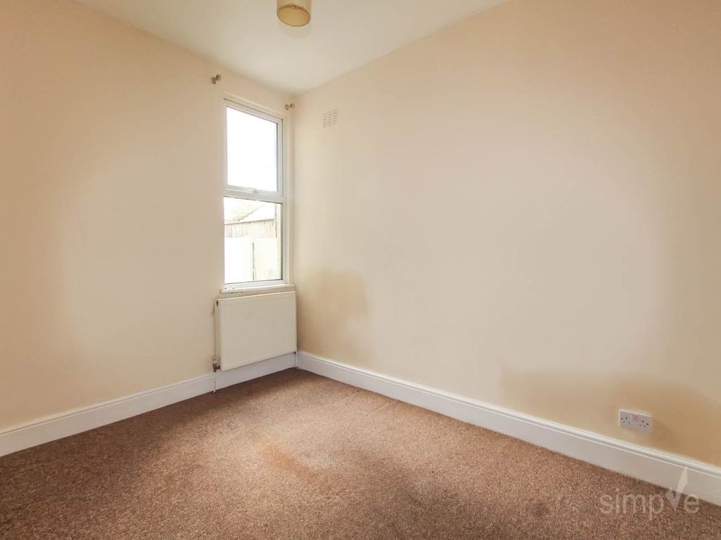 Property photo 3 of 8 Img_7345