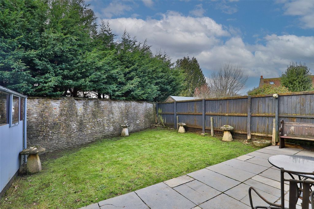 Property photo 2 of 13 Picture No. 08