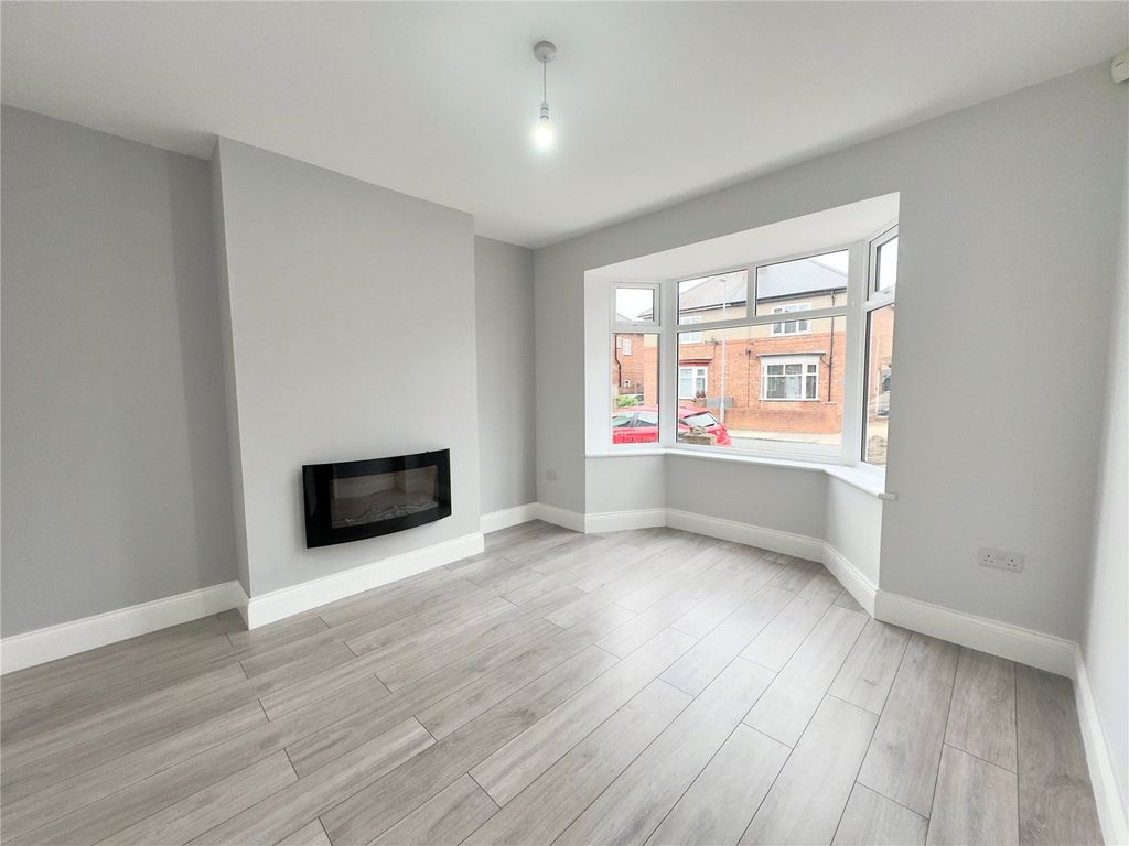 Property photo 2 of 15 Picture No. 02