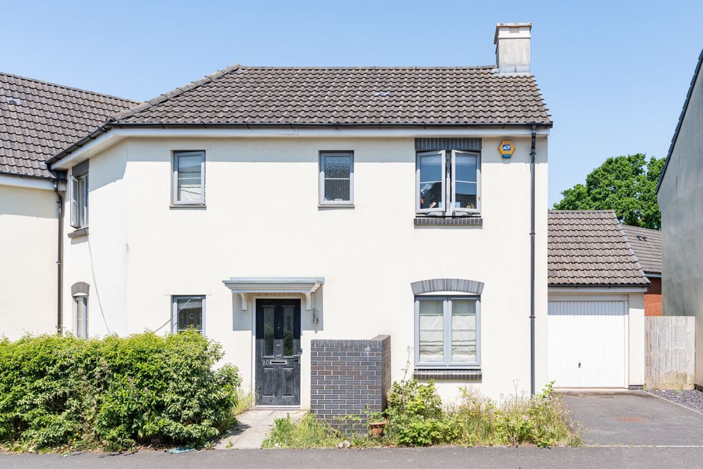 Property photo 1 of 12 A7404207-17
