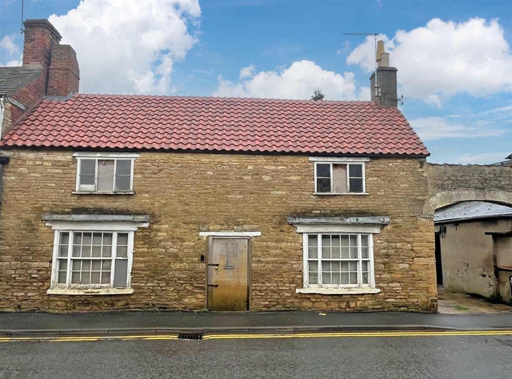 Property photo 1 of 4