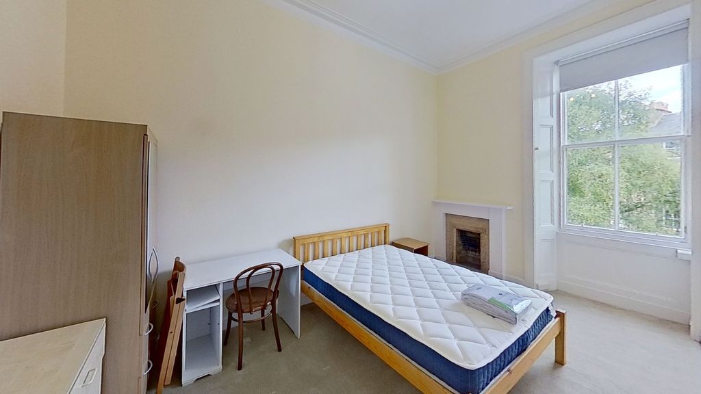 Property photo 2 of 11 Picture No. 29