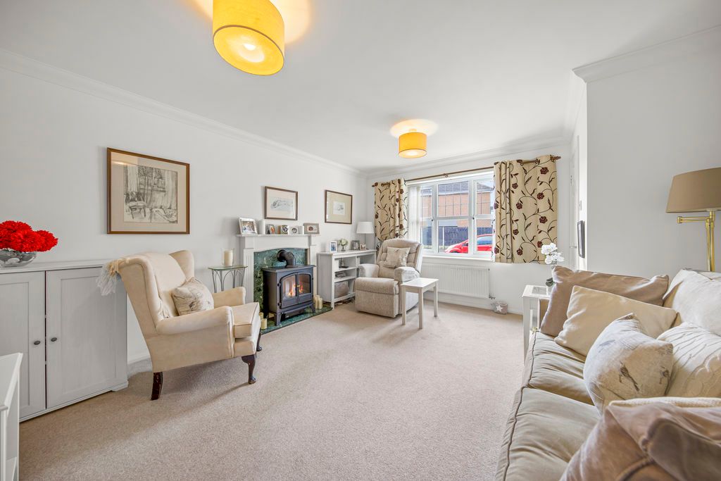 Property photo 2 of 27 Living Room