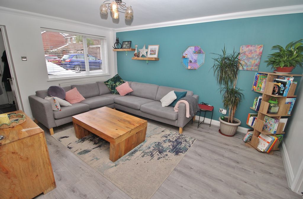 Property photo 3 of 19