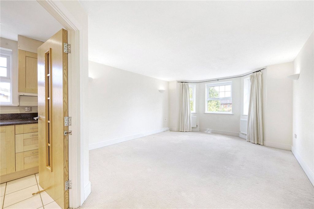 Property photo 2 of 12 Picture No. 34