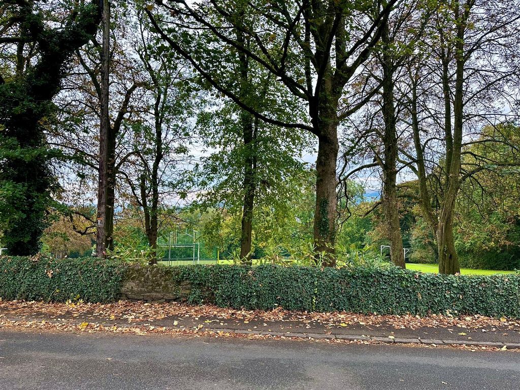 Property photo 2 of 9