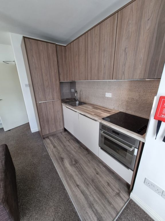 Property photo 3 of 8 Gallery