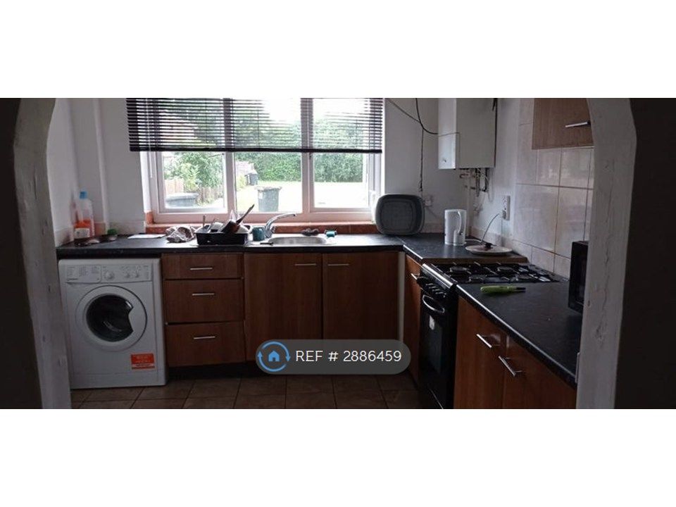 Property photo 2 of 4
