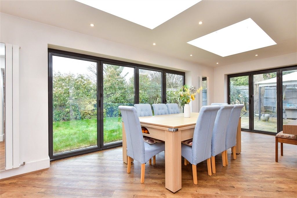 Property photo 3 of 19 Dining Area